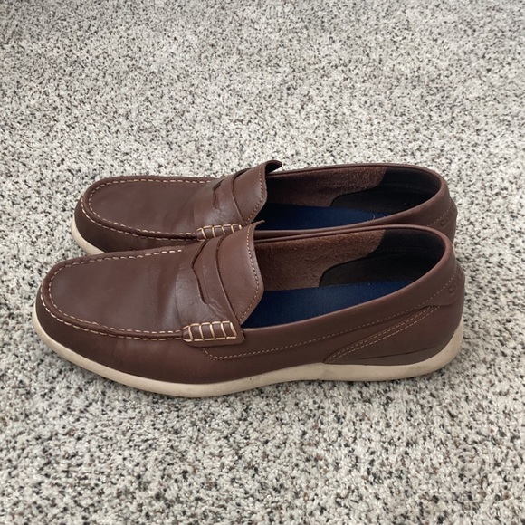 Men’s Cole Haan light weight loafers - Picture 2 of 5